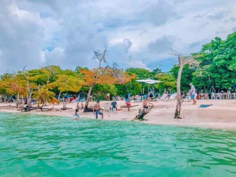 Cartagena: 5 ISLANDS by speedboat with SNORKELING & LUNCH - Key Points