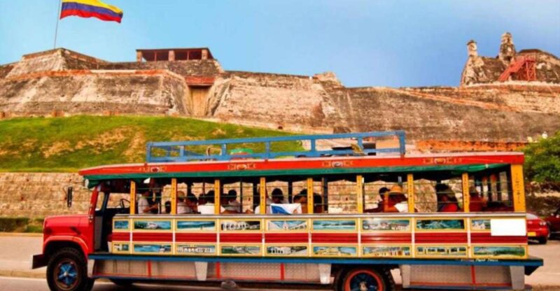 Cartagena: BILINGUAL CITYTOUR SAN FELIPE CASTLE & Old City - Iconic Monuments to Visit
