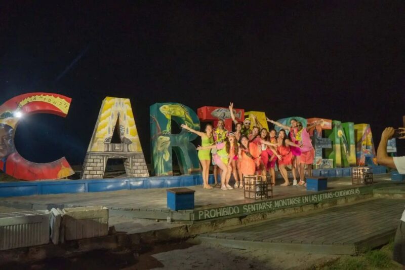 Cartagena: City Highlights Chiva Party Bus Tour at Night - Unique Features of the Tour