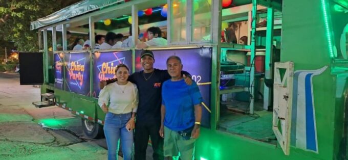 Cartagena: City Highlights Chiva Party Bus Tour at Night - Customer Experiences and Feedback