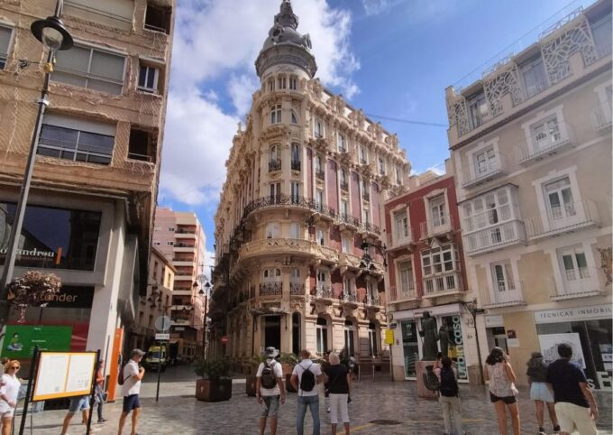 Cartagena: Guided Walking Tour With Tapas and Drinks - Frequently Asked Questions