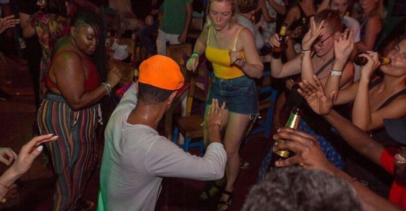 Cartagena: Salsa Dancing Tour at Famous Local Bars - Key Points