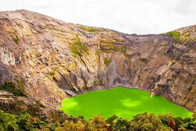 Cartago Highlights: Irazu Volcano and Small Towns. Private Tour - Experienced Tour Guide