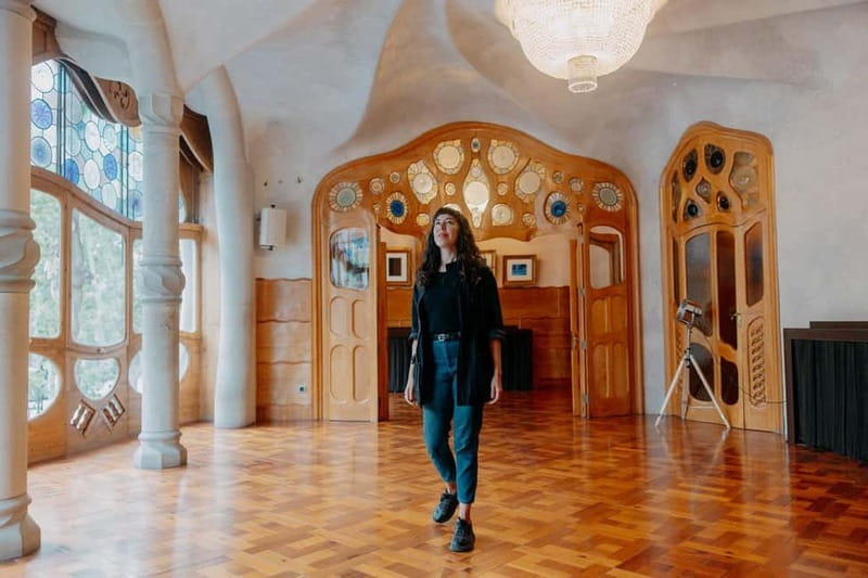 Casa Batlló Early Entry Tour & Skip-the-Line Sagrada Familia - Key Points