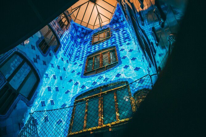Casa Batlló: Evening Visit with Welcome Drink and Audio Guide - Who Is This Tour Best For?  
