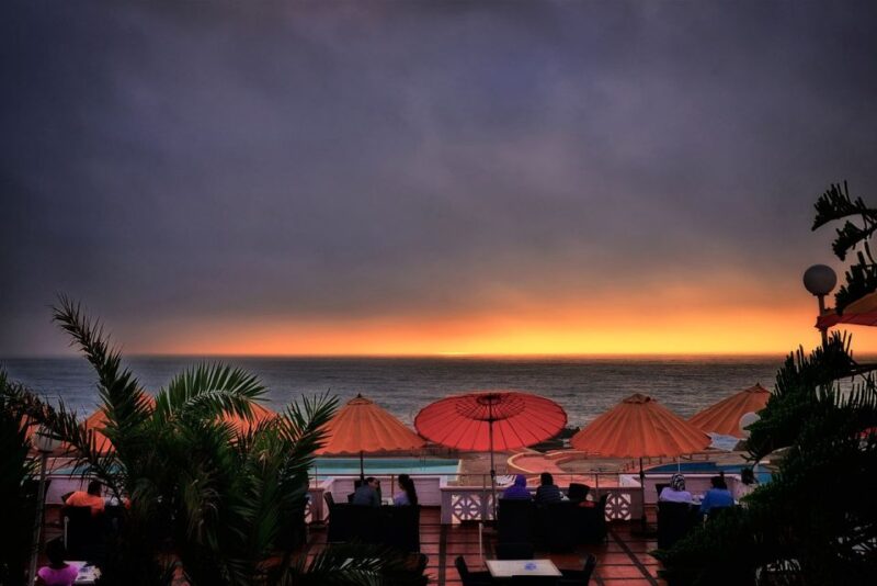 Casablanca by Night - Diverse Dining Options: Corniche Boulevard