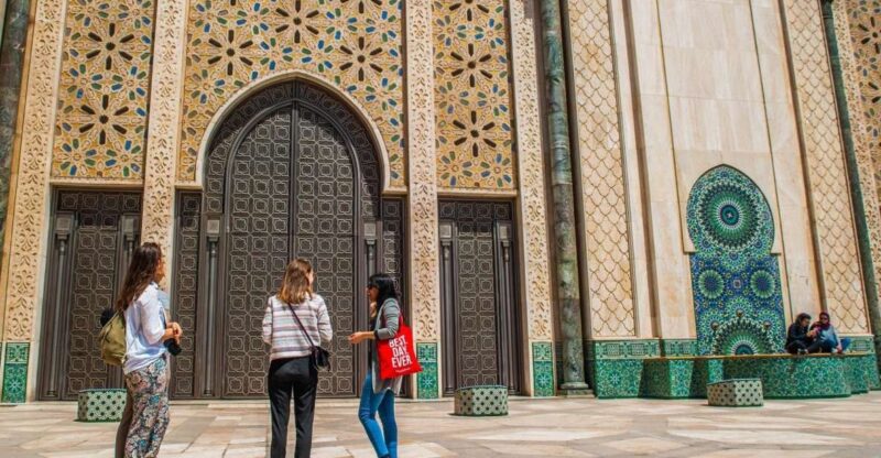 Casablanca: Religions of Morocco With Hassan II Mosque Visit - Artful Appreciation at the Museum of Moroccan Art