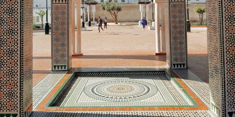 Casablanca Unveiled: Mosque and Urban Exploration - Exploring the Iconic Ricks Café