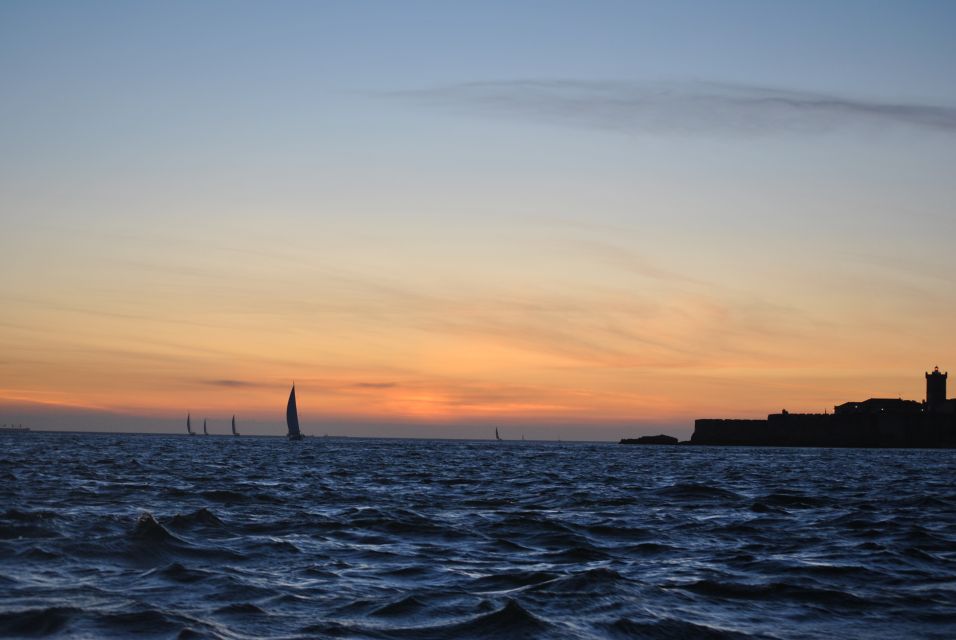 Cascais: 2-Hour Sunset Cruise - Coastal Sights and Scenery