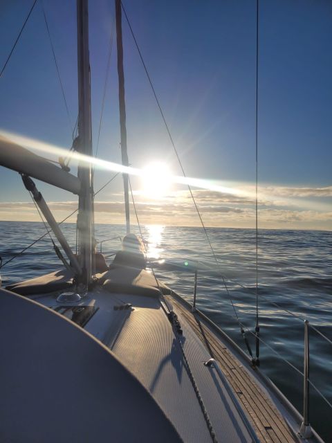 Cascais: Romantic Experience for Two by Sailboat - Meeting Point Details