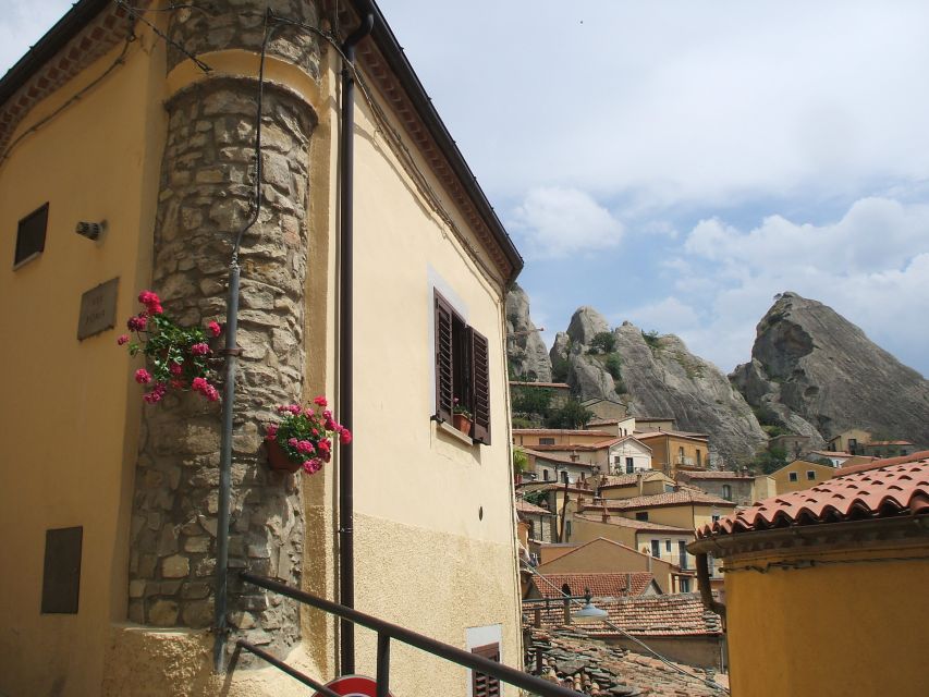 Castelmezzano: 2-Hour Beautiful Village in Italy Tour - Discovering the Beautiful Village
