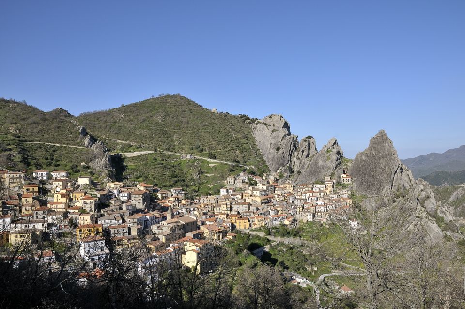 Castelmezzano: 2-Hour Beautiful Village in Italy Tour - Visiting the Norman-Templar Castle
