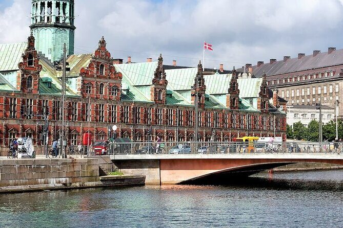 Castle Islands Royal History: A Self-Guided Audio Tour of Slotsholmen - What You Can Expect from the Tour