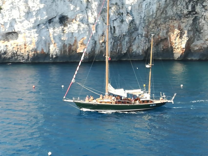 Castro marina (LE) Sailing boat trip on vintage Cassiopèe - Key Points