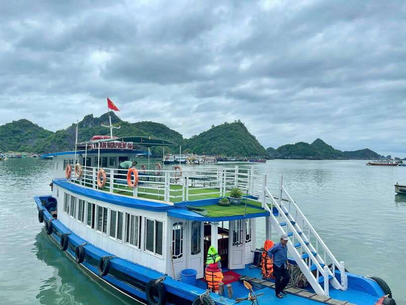 Cat Ba: Lan Ha Bay Halfday Cruise With Kayaking - Packing Tips