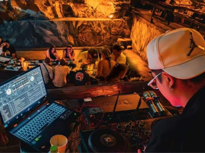 Cat Ba: Paradise Cave - Dinner with Music and Hotel Pickup - Key Points