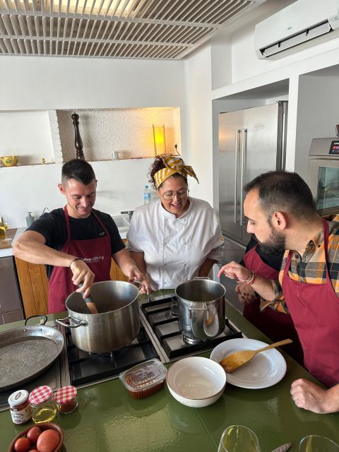 Catalonia: Market Tour, Vermouth and Paella Showcooking - Market Tour and Exploration