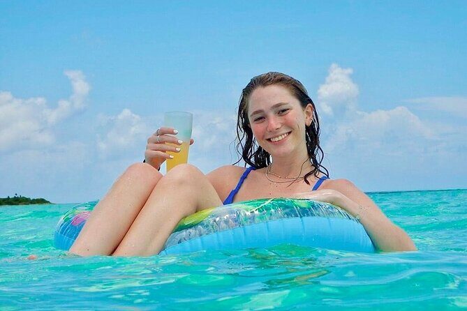 Catamaran Excursion + Open bar + Snorkeling at El Cielo - Key Points