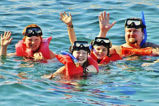 Catamaran family friendly Tour to Isla Mujeres with lunch - FAQs