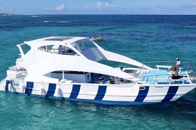 Catamaran Party Boat In Punta Cana With Pick Up - Key Points