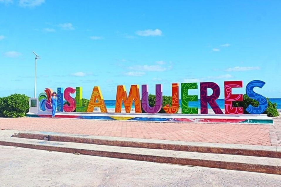 Catamaran Party Isla Mujeres With Drinks & Lunch - Unlimited Drinks & Snacks