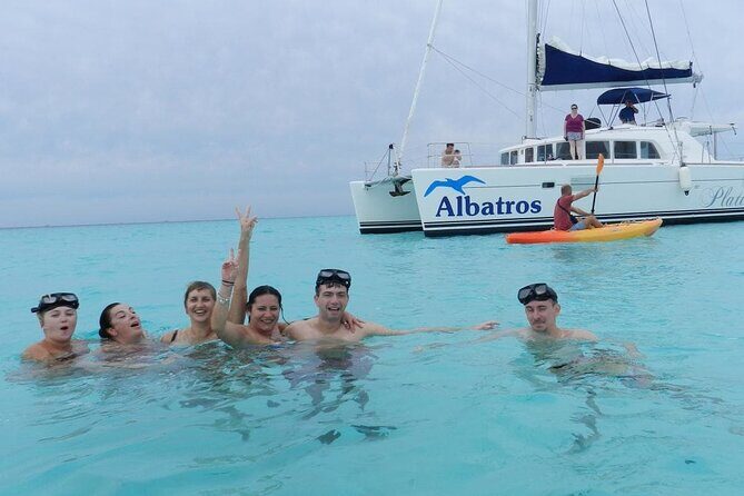 Catamaran Platinum to Isla Mujeres, Snorkel, Buffet and Open Bar - An In-Depth Look at the Experience