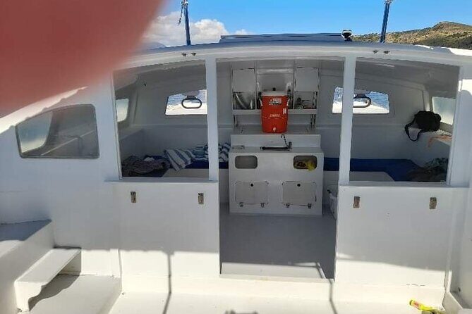 Catamaran private charter - Why Choose a Catamaran Private Charter in Antigua?