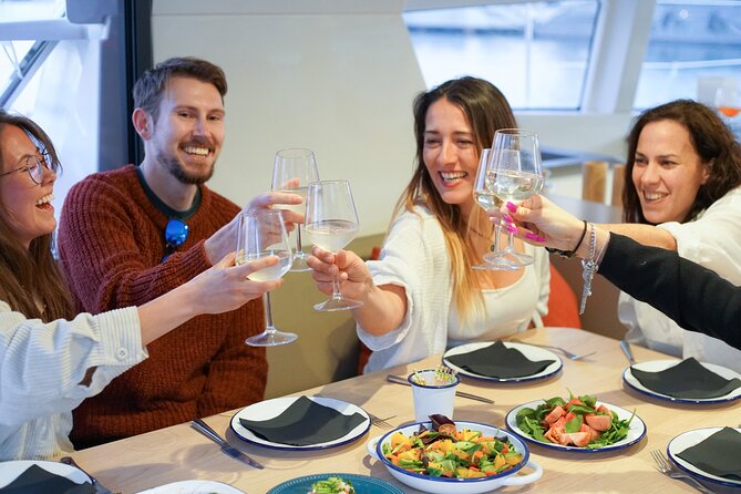 Catamaran Sunset With Drinks&Snacks Small Group W/Optional Dinner - Friendly Crew and Relaxing Atmosphere