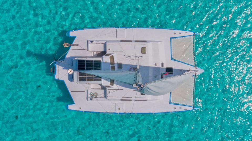 Catamaran to Isla Mujeres, Lunch, Open Bar & Snorkel - Included in the Tour