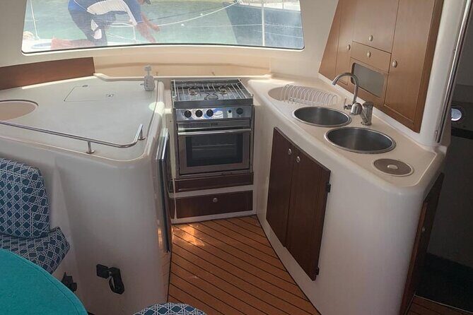 Catamaran Tour to Isla Mujeres Snorkeling with Buffet and Open Bar - Who Will Love This Tour?