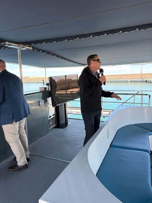 Catamaran trip and visit to the mussel nurseries with a snack - Exploring Valencia from the Water: A Coastal Encounter