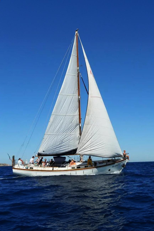 Catania: Boat Trip With Aperitif, Prosecco and Snorkeling - Key Points