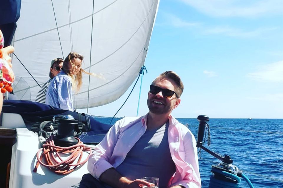 Catania: Coastline Sailing Trip With Appetizer and Prosecco - Preparing for Your Sailing Adventure