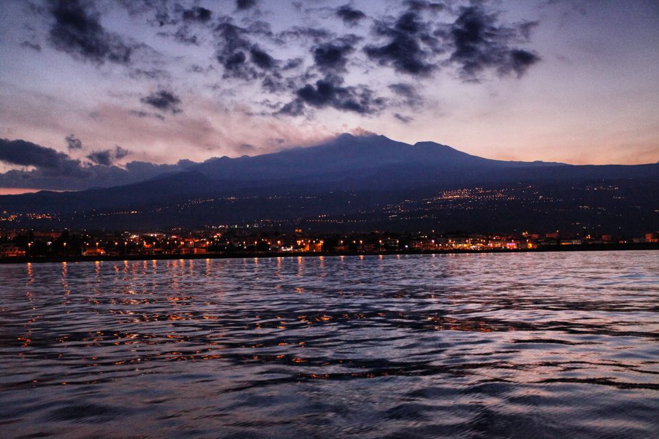 Catania: Full-Day Boat Trip to Acitrezza With Lunch - Discovering the Cyclopean Isles Marine Reserve