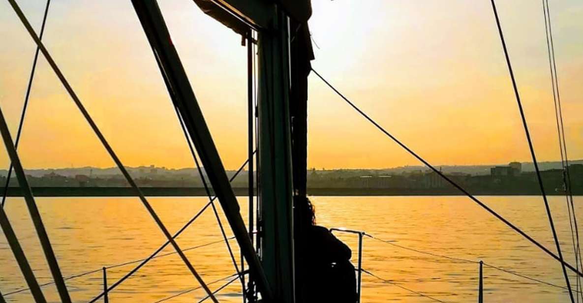 Catania: Guided Sunset Sailing Trip With Snacks & Prosecco - Language Options