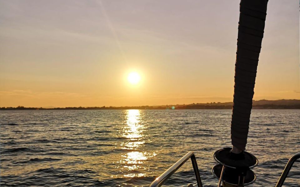 Catania: Guided Sunset Sailing Trip With Snacks & Prosecco - Trip Highlights