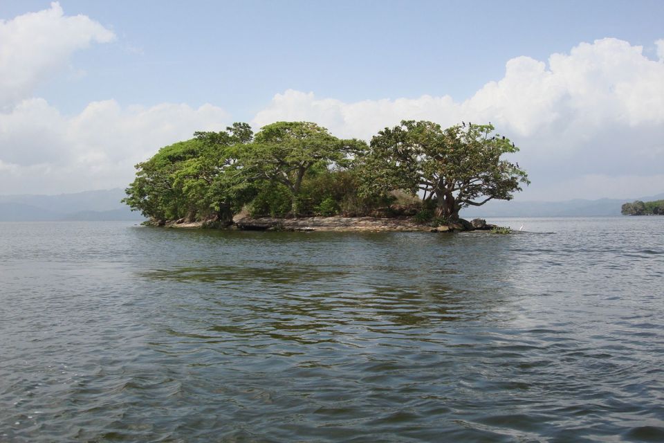 Catemaco & the Tuxtlas Day Trip From Veracruz (Typical Boat) - Typical Boat Service Included