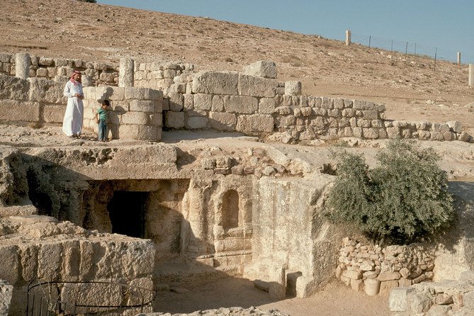 Cave of the Seven Sleepers and Amman Islamic Sites Tour - The Citadel: Ammans Historic Landmark