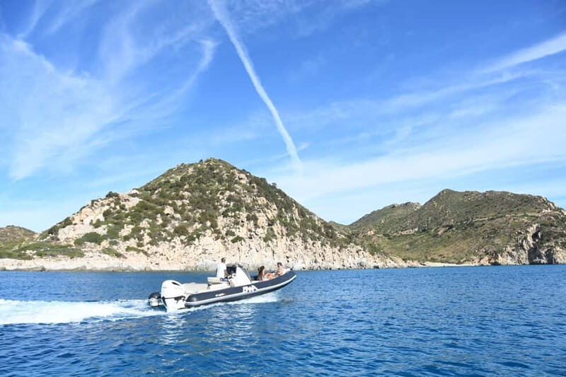 Cavoli Island: sunset rubber boat tour with aperitif - Key Points
