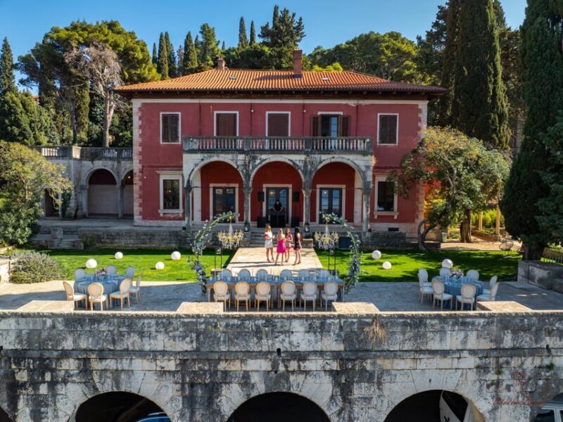 Cavtat: Banac Gallery Entrance & Sparkling Wine - Key Points  