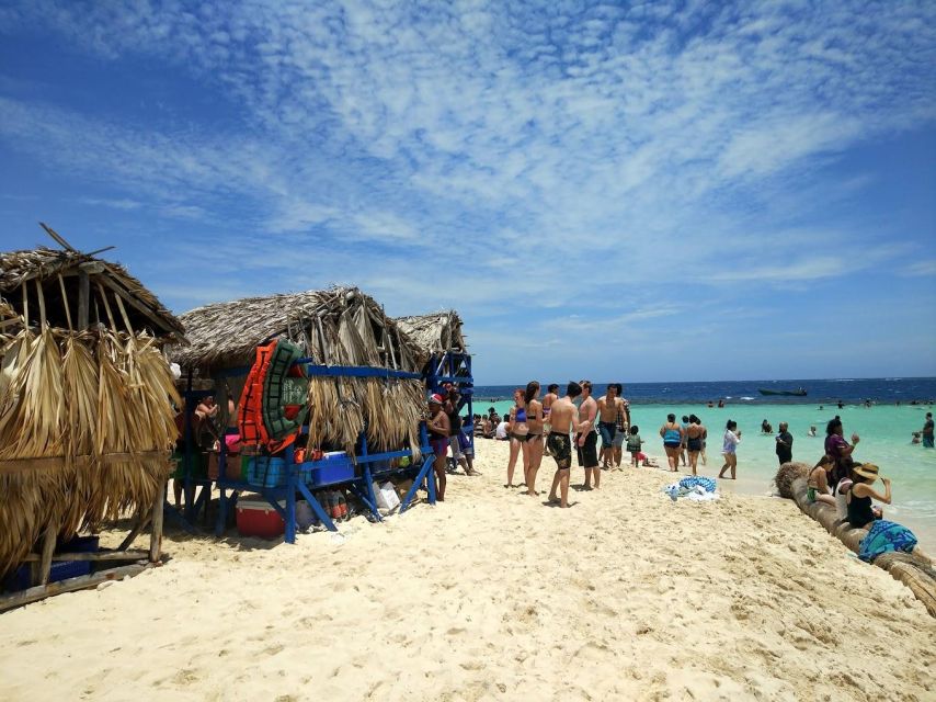 Cayo Arena: Paradise Island and Mangroves Private Tour - Delightful Island Refreshments