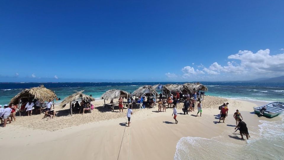 Cayo Arena: Paradise Island and Mangroves Private Tour - Savoring the Delicious Lunch