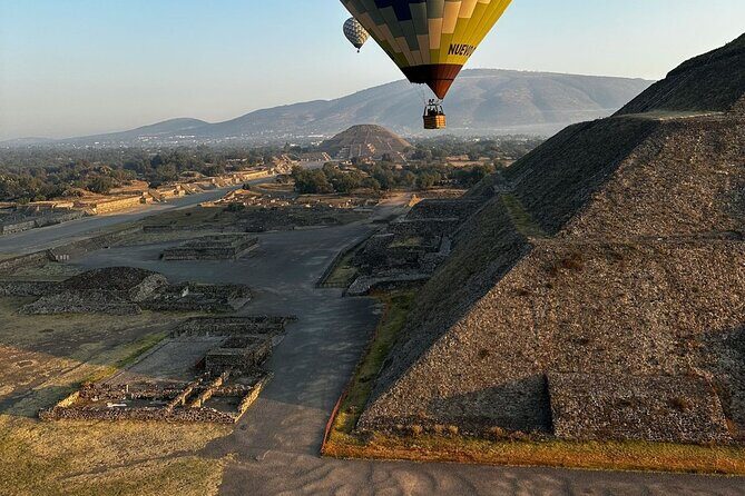 CDMX balloon flight, breakfast, pickup and visit to Teotihuacán - The Sum Up