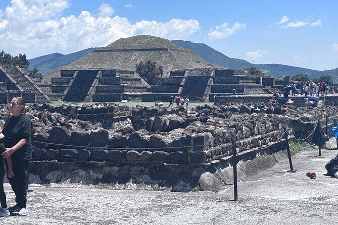 CDMX to La GRUTA Rest. to Teotihuacan Pyramids, PRIVATE (VIP) - Who Should Consider This Tour?