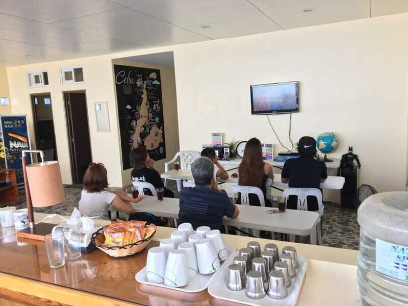 CEBU: How to get two for one price (scuba certification) - The Accommodation and Meals