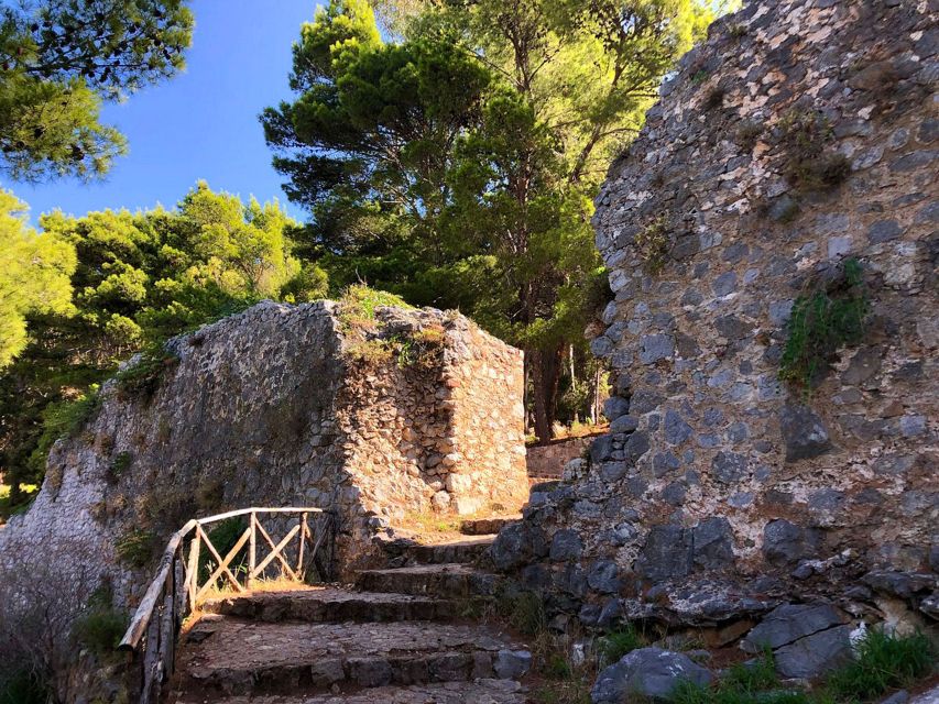 Cefalu: Guided Hiking Tour of the Rocca Archaeological Park - Visiting Byzantine-Era Fortification Walls