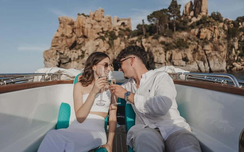 Cefalù in 500 Boat: tour esclusivo con aperitivo a bordo - The Journey Itself: From Departure to Return