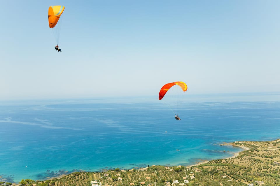 Cefalù: Tandem Paragliding Flight and GoPro13 Video - What is Paragliding in Cefalù Like?