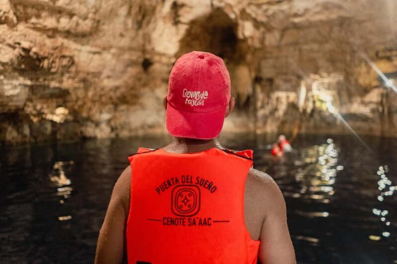 Cenotes roadtrip in classic van around Valladolid - Key Points