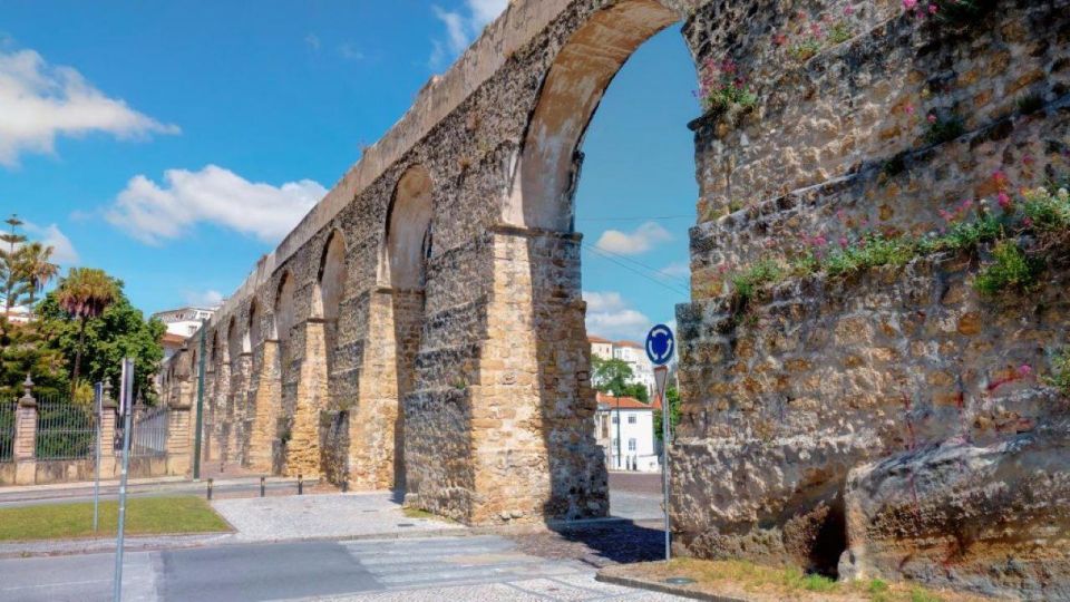 CENTER PORTUGAL: FULL DAY TOUR FROM COIMBRA TO FATIMA IN A MERCEDES V CLASS EXTENDED LONG - Fátima Overview